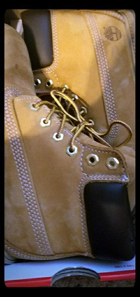 Boys size 3 Timberland boots  NEW